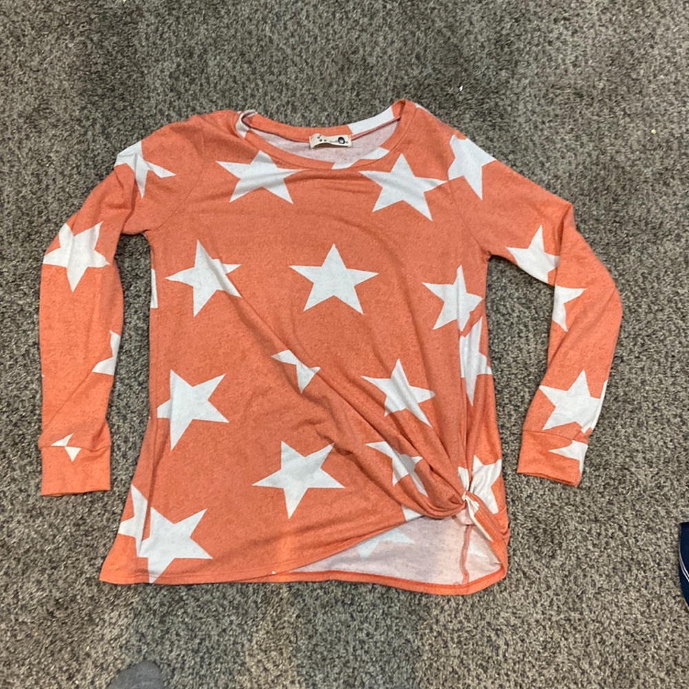 Woman’s knot sweater